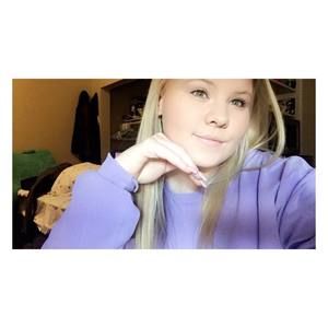 Meet your Posher, Elizabeth